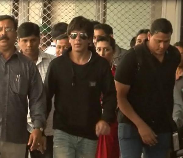 Shah Rukh Khan returns from London